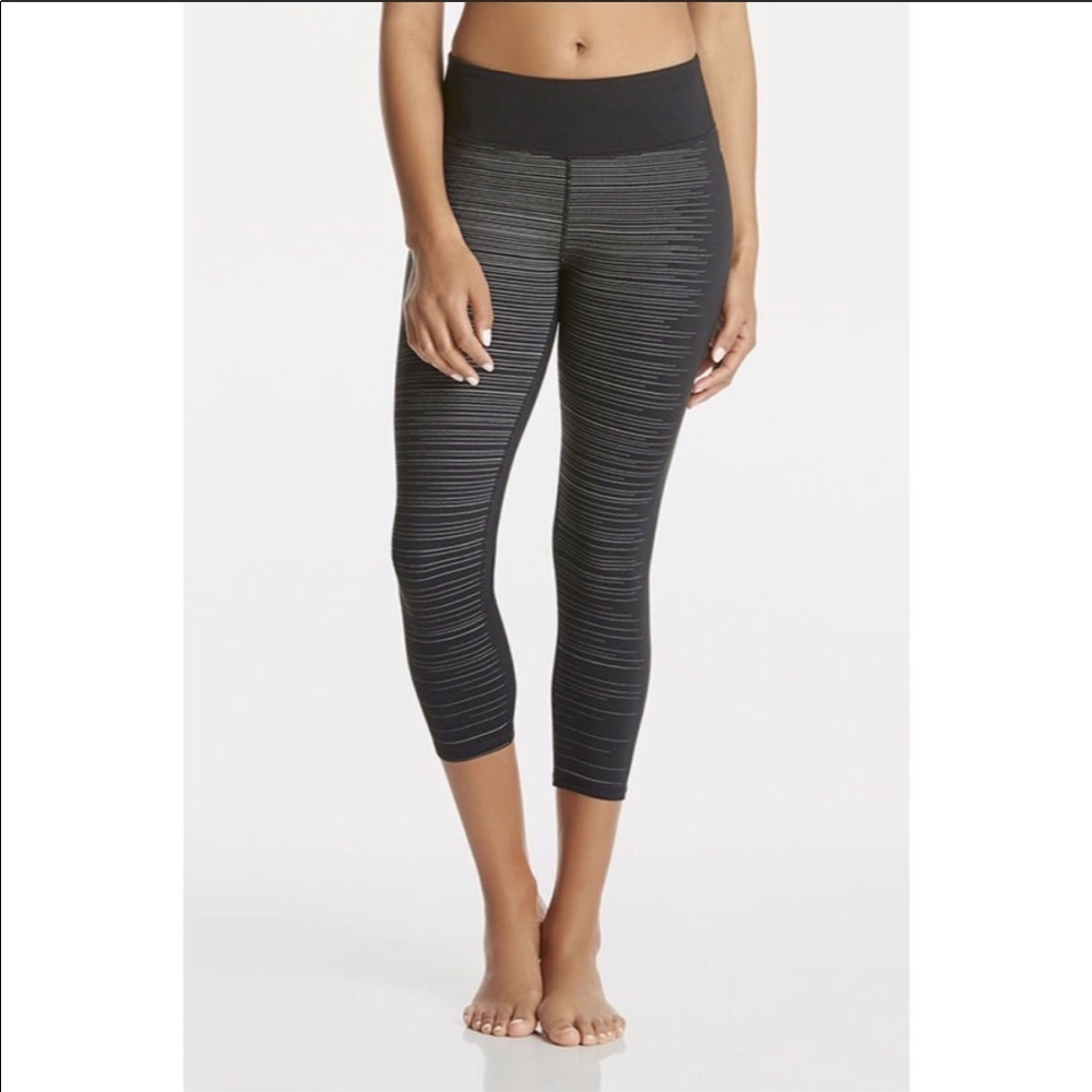 Fabletics- Women’s High Waist Ingrid Capri II